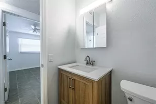 927 W Olympia Ave, Punta Gorda, FL 33950 - Photo 26