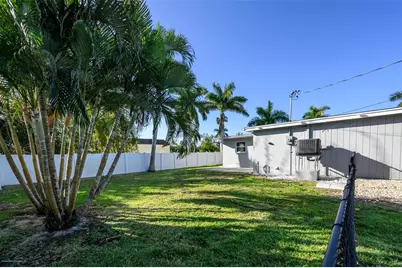 927 W Olympia Avenue, Punta Gorda, FL 33950 - Photo 34
