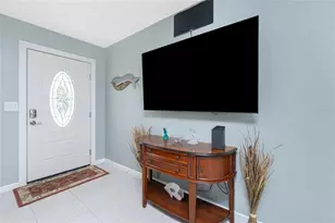 18654 Kerrville Cir, Port Charlotte, FL 33948 - Photo 4