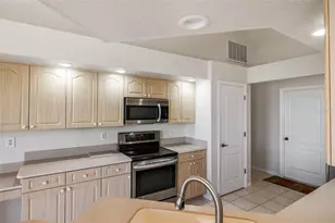 12942 SW Kingsway Cir, Lake Suzy, FL 34269 - Photo 20