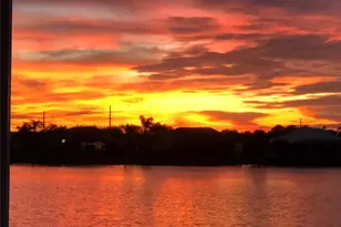 12942 SW Kingsway Cir, Lake Suzy, FL 34269 - Photo 2