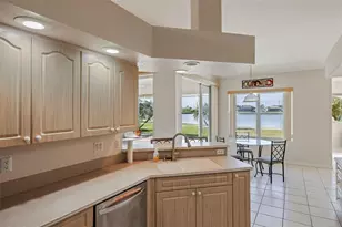 12942 SW Kingsway Cir, Lake Suzy, FL 34269 - Photo 4