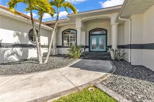 360 Capri Isles Ct, Punta Gorda, FL 33950 - Photo 6