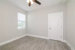 1055 Desmoines Ln, Poinciana, FL 34759 - Photo 8