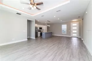 1055 Desmoines Ln, Poinciana, FL 34759 - Photo 2