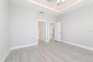 1055 Desmoines Ln, Poinciana, FL 34759 - Photo 12