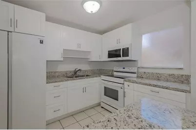 9150 Fontainebleau Blvd, Miami, FL 33174 - Photo 10