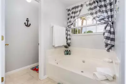 2705 SW 11th Place, Cape Coral, FL 33914 - Photo 14