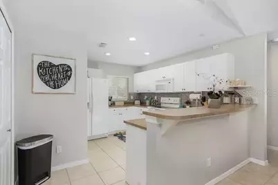 2705 SW 11th Place, Cape Coral, FL 33914 - Photo 8