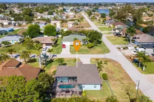 2705 SW 11th Pl, Cape Coral, FL 33914 - Photo 26