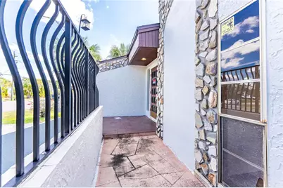 401 Aqui Esta Drive, Punta Gorda, FL 33950 - Photo 38