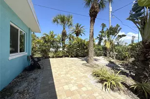 1290 Shoreview Dr, Englewood, FL 34223 - Photo 44