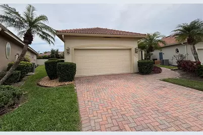 132 Amora Avenue, Venice, FL 34285 - Photo 2
