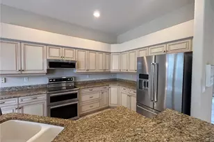 132 Amora Ave, Venice, FL 34285 - Photo 8