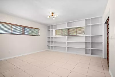 801 Pinellas Point Drive S, Saint Petersburg, FL 33705 - Photo 16