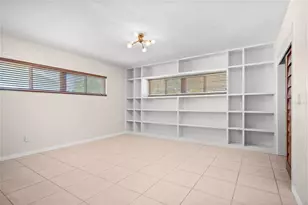 801 Pinellas Point Dr S, Saint Petersburg, FL 33705 - Photo 16