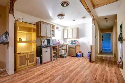 2405 21st Avenue W, Bradenton, FL 34205 - Photo 2