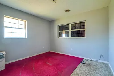 2405 21st Avenue W, Bradenton, FL 34205 - Photo 10