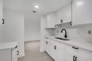 2366 E Mall Dr, Fort Myers, FL 33901 - Photo 4