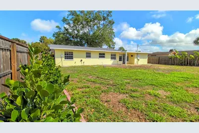 1212 Pineland Avenue, Venice, FL 34285 - Photo 42