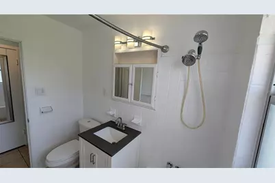 1212 Pineland Avenue, Venice, FL 34285 - Photo 38