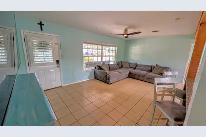 1212 Pineland Avenue, Venice, FL 34285 - Photo 8