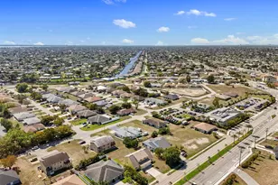 1013 Country Club Blvd, Cape Coral, FL 33990 - Photo 50