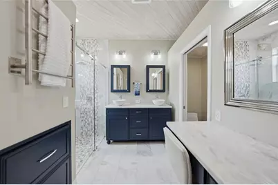 5221 Layton Drive, Venice, FL 34293 - Photo 4