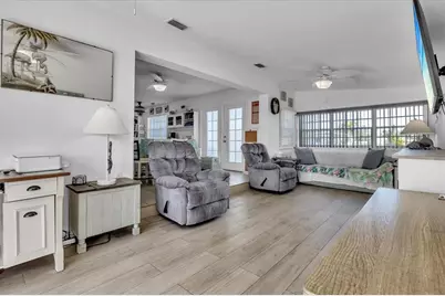 137 Poinsettia Circle NE, Port Charlotte, FL 33952 - Photo 4