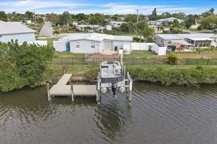 137 Poinsettia Cir NE, Port Charlotte, FL 33952 - Photo 28