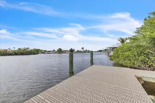 137 Poinsettia Cir NE, Port Charlotte, FL 33952 - Photo 26