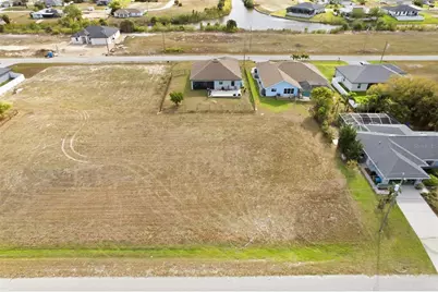 217 NW 20th Avenue, Cape Coral, FL 33993 - Photo 4
