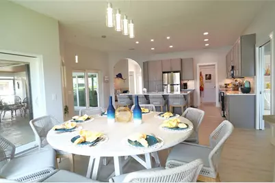 204 Carriage House Lane #204, Nokomis, FL 34275 - Photo 18