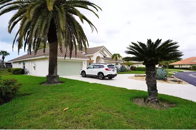 204 Carriage House Lane #204, Nokomis, FL 34275 - Photo 10