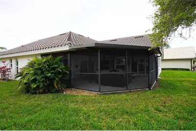 204 Carriage House Lane #204, Nokomis, FL 34275 - Photo 6