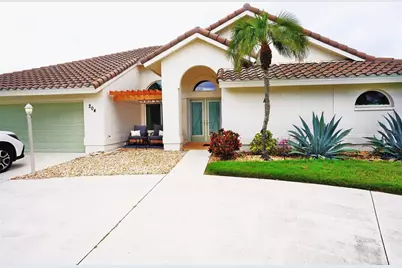 204 Carriage House Lane #204, Nokomis, FL 34275 - Photo 4