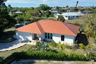 3000 Banyan Way, Punta Gorda, FL 33950 - Photo 2