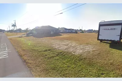 2458 NW 22nd Street, Cape Coral, FL 33993 - Photo 4