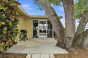 755 Hartford Dr NW, Port Charlotte, FL 33952 - Photo 20