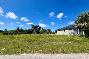 60 Pine Valley Ct, Rotonda West, FL 33947 - Photo 1