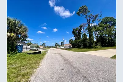 60 Pine Valley Court, Rotonda West, FL 33947 - Photo 4