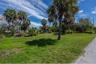 18546 Ashcroft Circle, Port Charlotte, FL 33948 - Photo 8