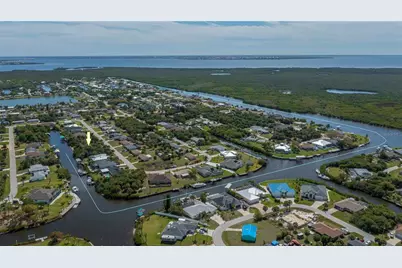 18546 Ashcroft Circle, Port Charlotte, FL 33948 - Photo 4