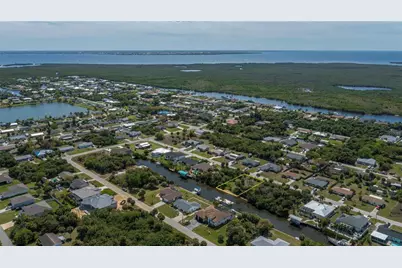 18546 Ashcroft Circle, Port Charlotte, FL 33948 - Photo 28