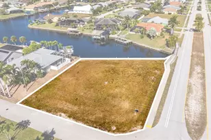 2503 SW 41st St, Cape Coral, FL 33914 - Photo 4