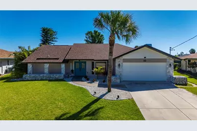 46 Bunker Court, Rotonda West, FL 33947 - Photo 1