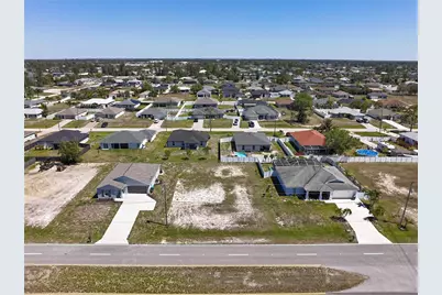 3605 W Gator Circle, Cape Coral, FL 33909 - Photo 2