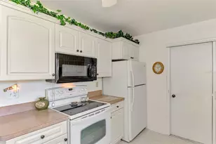 8130 Pickwick Rd, North Port, FL 34287 - Photo 18