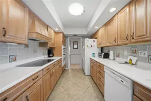76 Windsor Dr, Englewood, FL 34223 - Photo 10