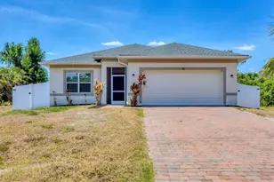 118 Boxwood Ln, Rotonda West, FL 33947 - Photo 4